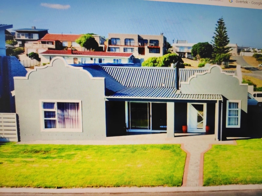 5 Bedroom Property for Sale in Pearly Beach Western Cape